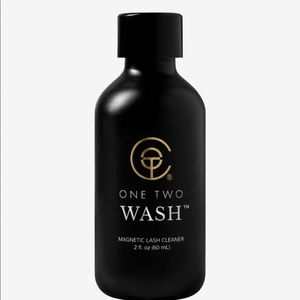 New ONE TWO WASH™ Make up Remover